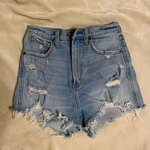 ABERCROMBIE HIGH WAISTED DENIM SHORTS